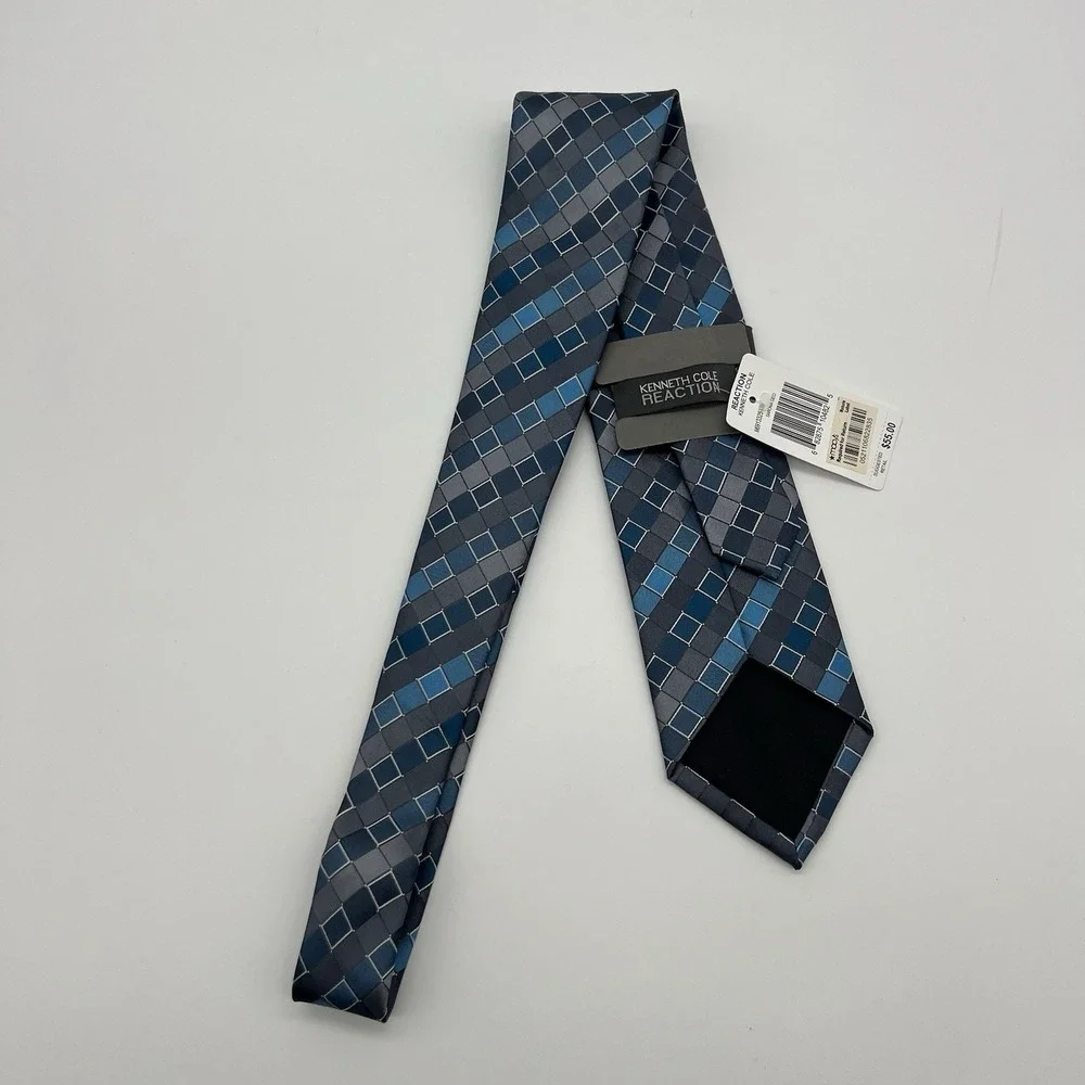 Kenneth Cole Reaction Tie NWT‎